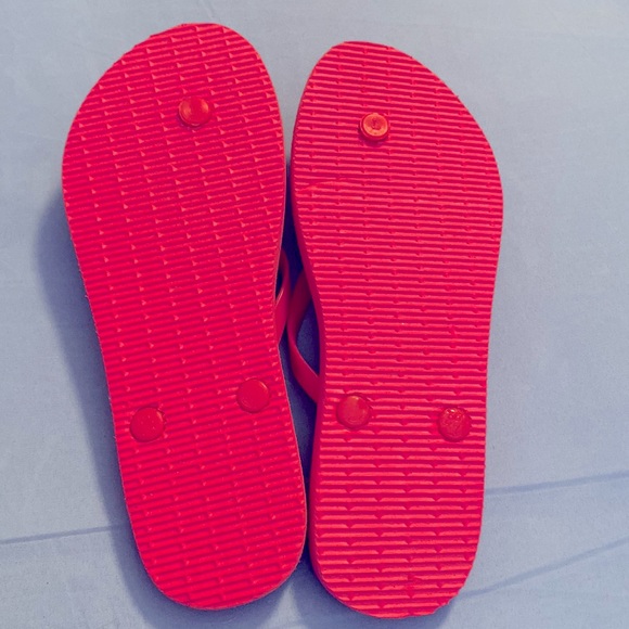 NWOT Pink Polka Dot Flip-Flops - Picture 2 of 3
